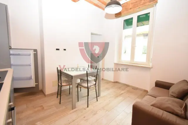 2-room flat in Fratelli Bandiera, Colle di Val d'Elsa - Photo 1