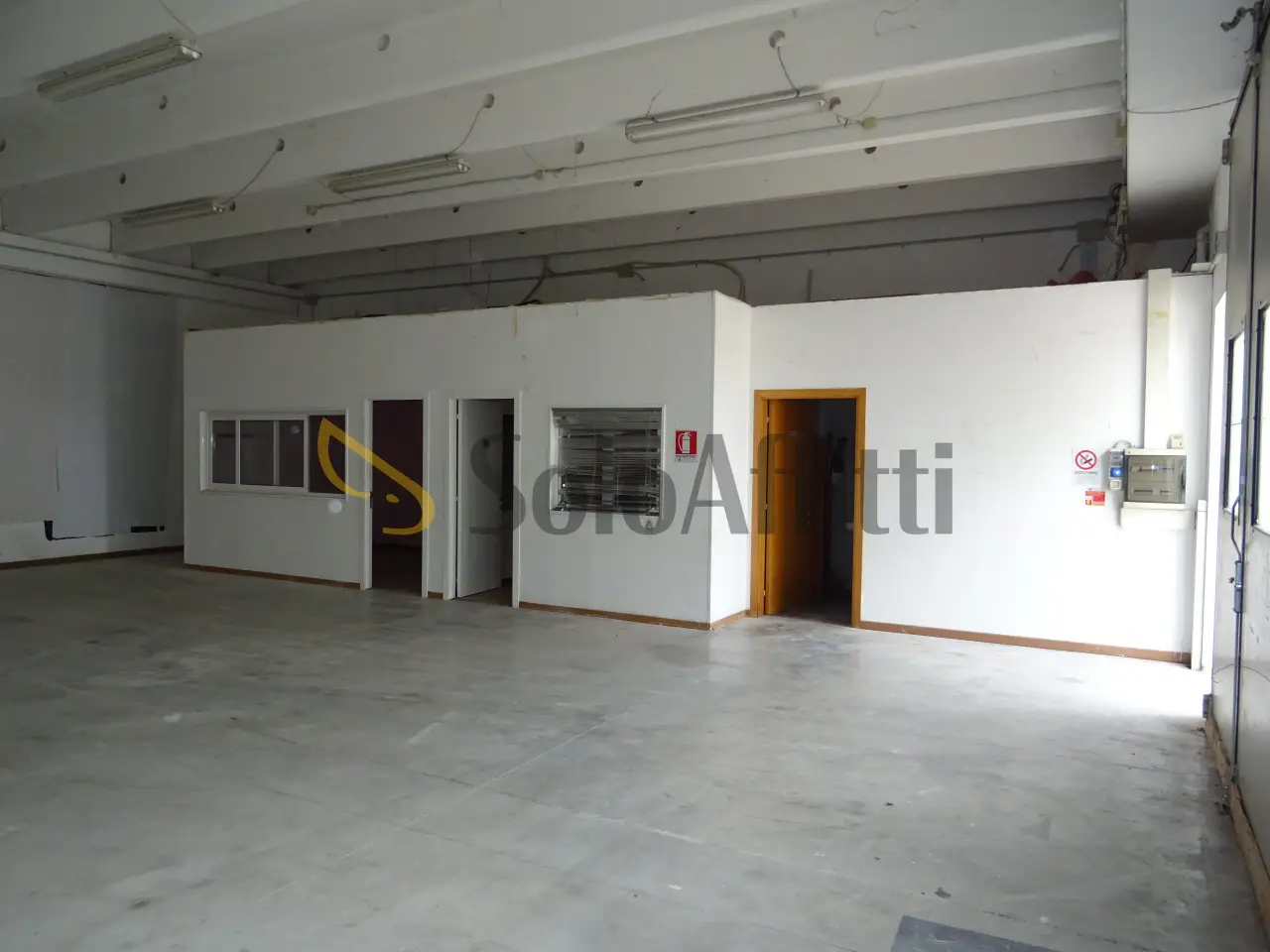 Magazzino in , Falconara Marittima, {3} - Foto 2