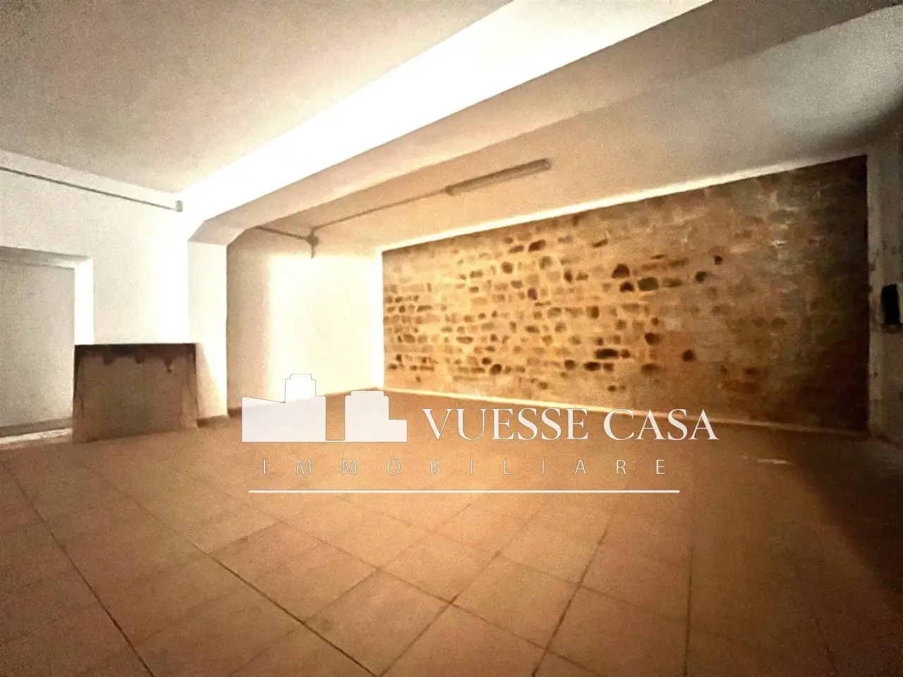 Esercizio commerciale in  Nuoro, Nuoro, {3} - Foto 1