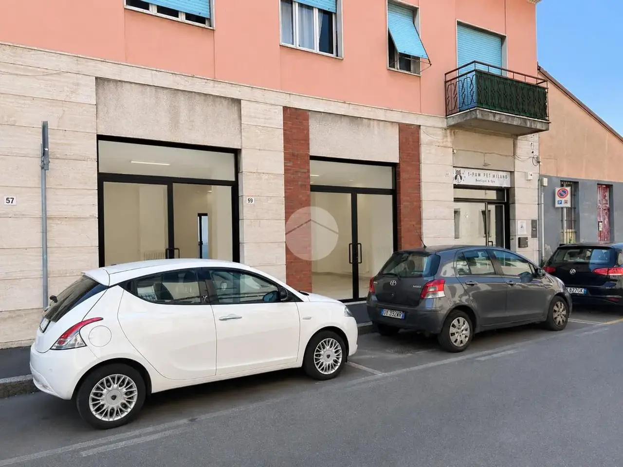 Negozio in Via Francesco Petrarca 21, Seregno, {3} - Foto 1