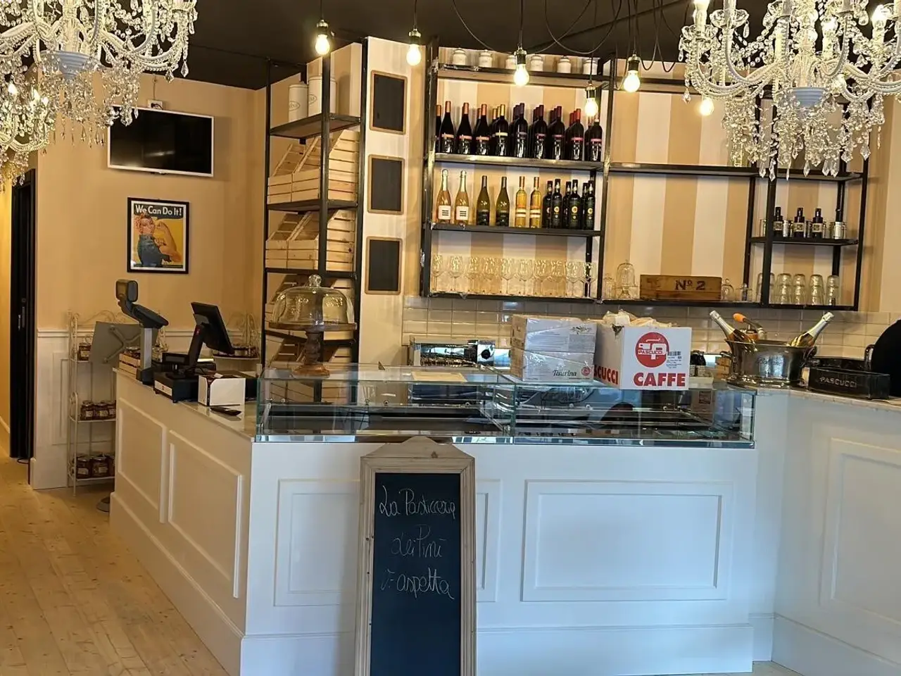 Bar in Piazza Gabriele d'Annunzio 11, Perugia, {3} - Foto 2