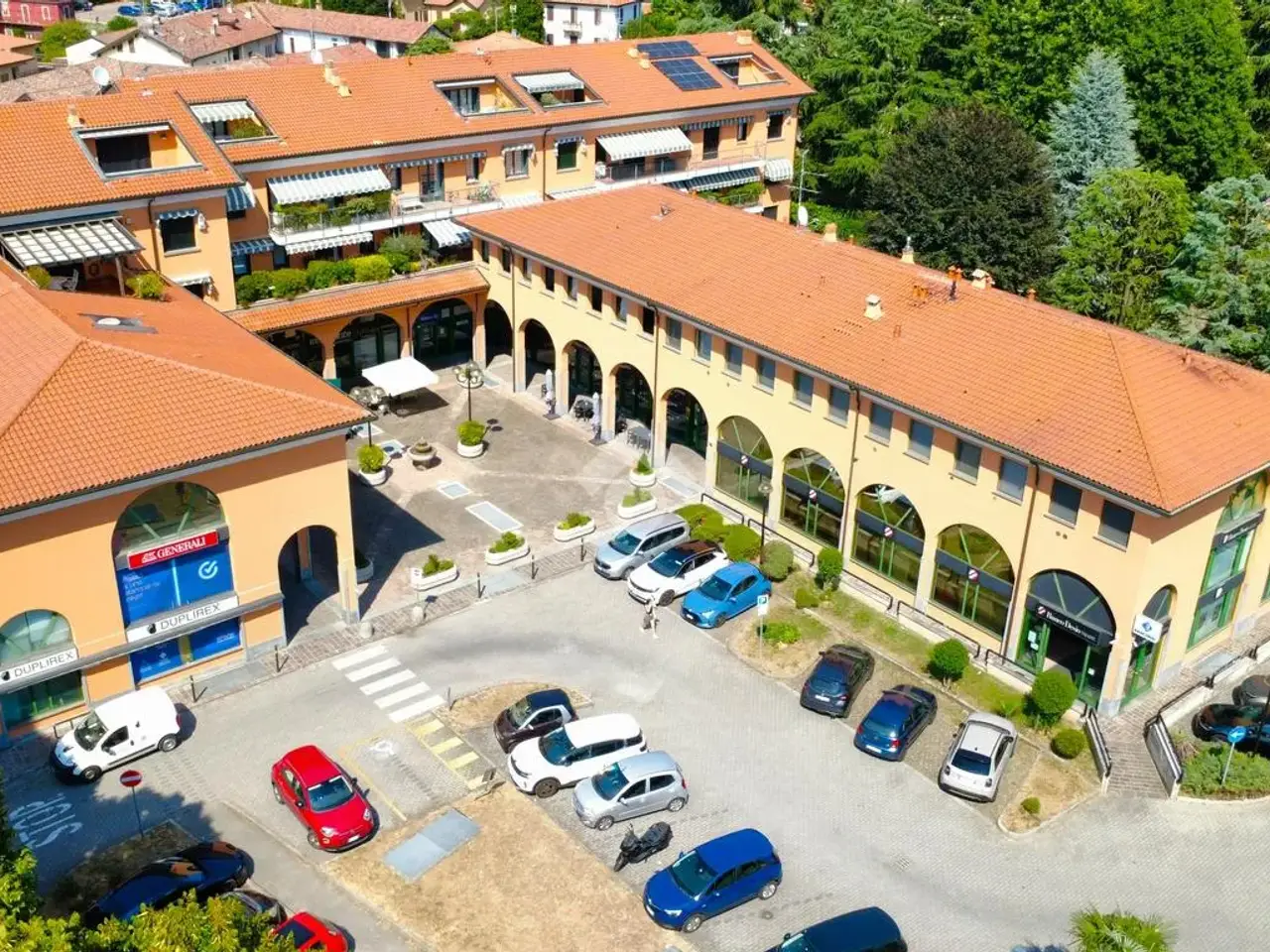 Ufficio in Via Vittorio 3, Besana In Brianza, {3} - Foto 1