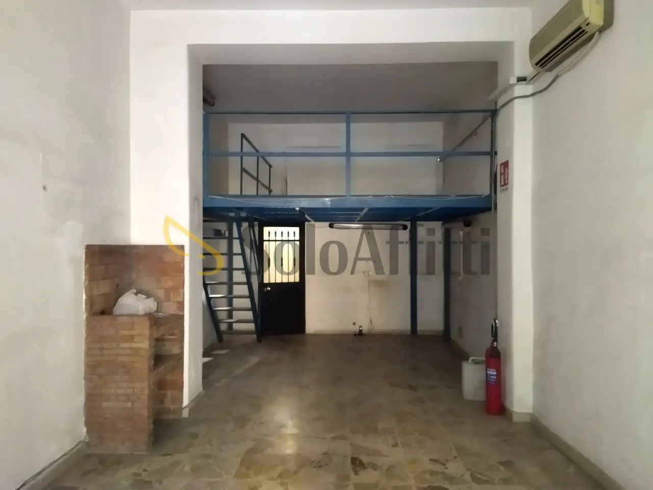 Negozio in Via Genova 27a, Catania, {3} - Foto 1