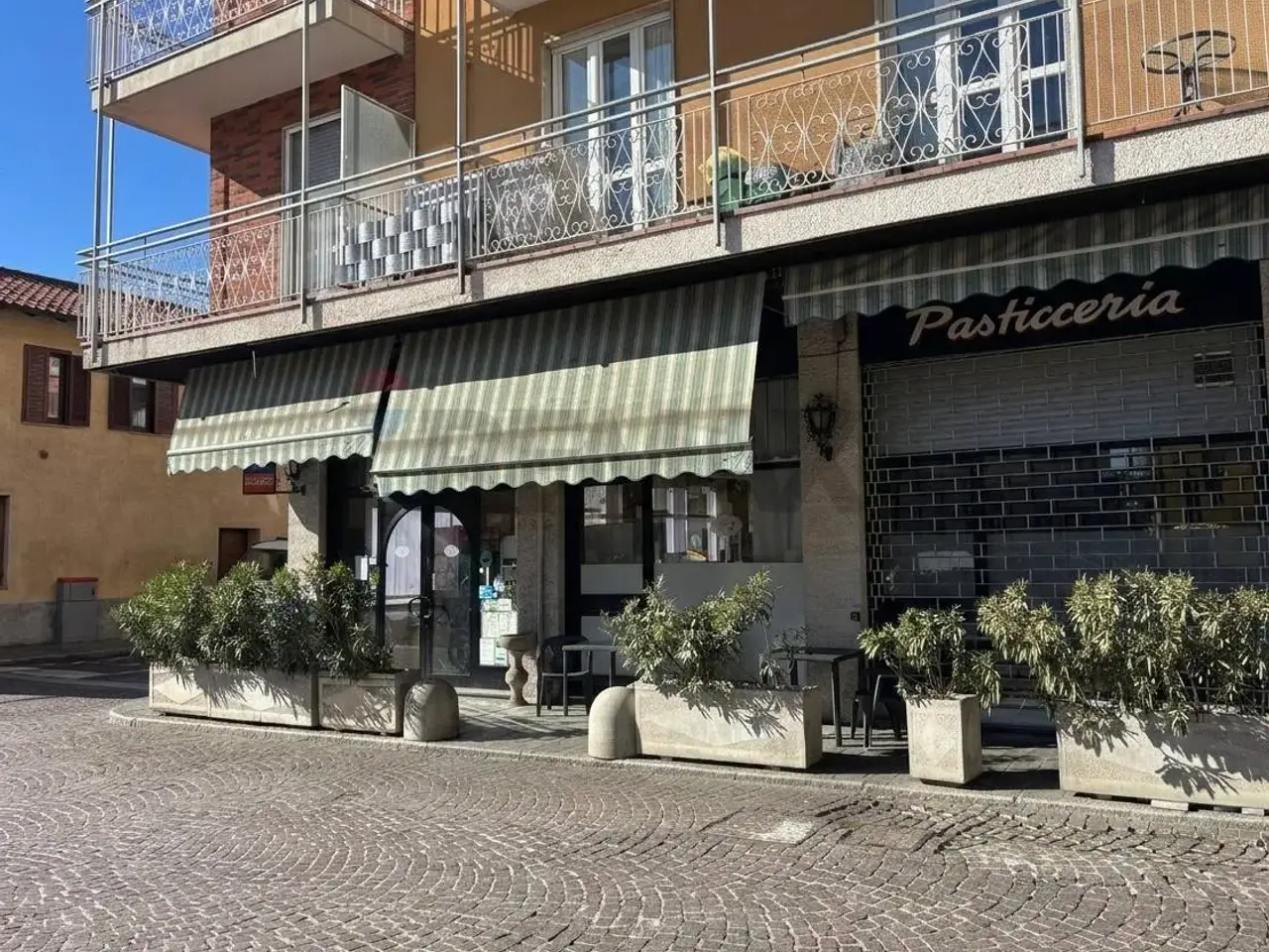 Bar in Via Forno 16, Samarate, {3} - Foto 2