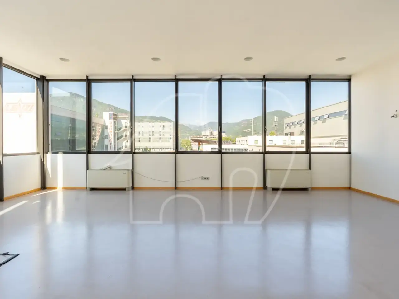 Magazzino in Via Enrico Fermi - Enrico-Fermi-StraßE, Bolzano, {3} - Foto 2