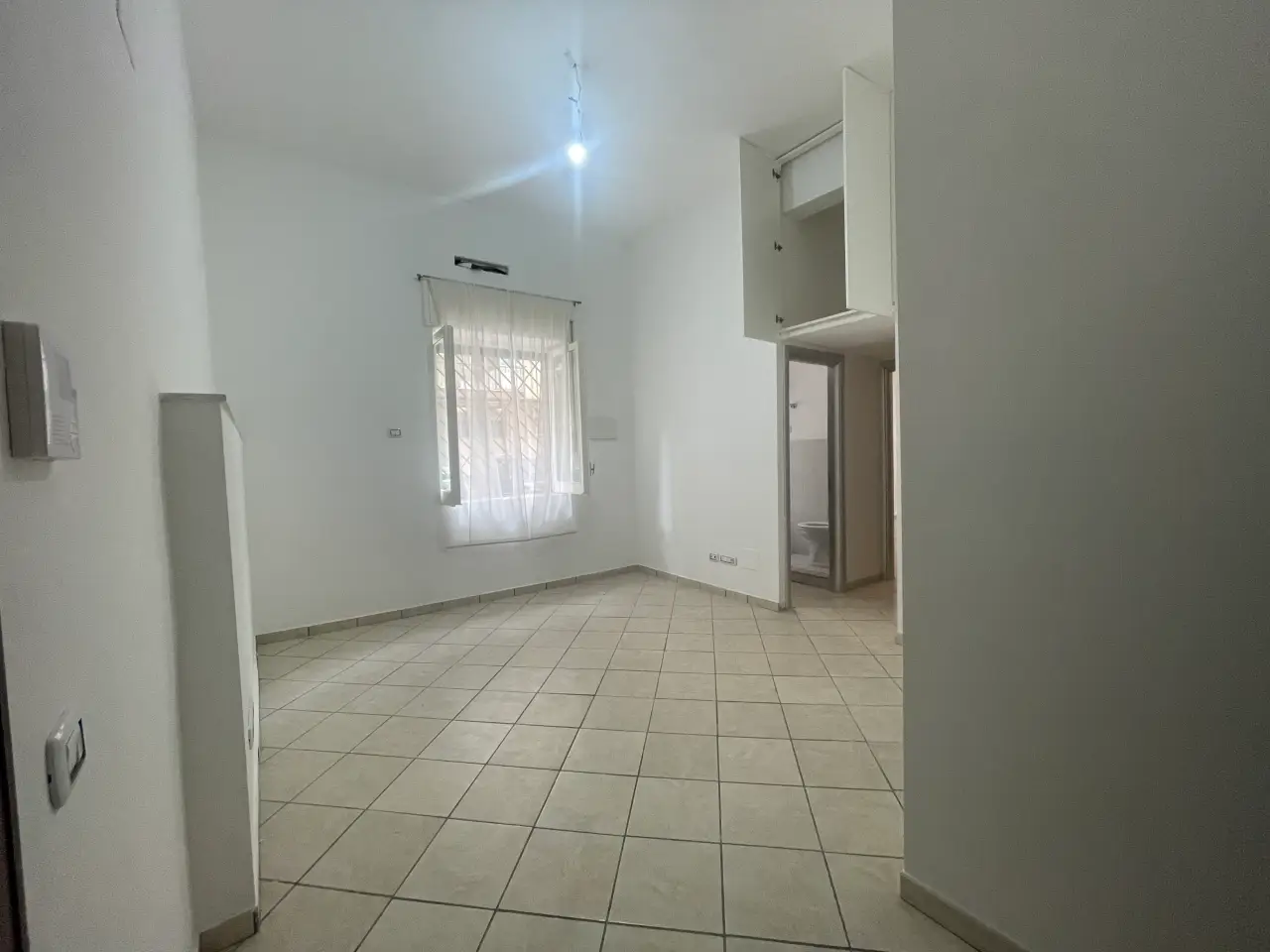 Azienda in Via Lama Giovanni Bernardo 21, Salerno, {3} - Foto 1