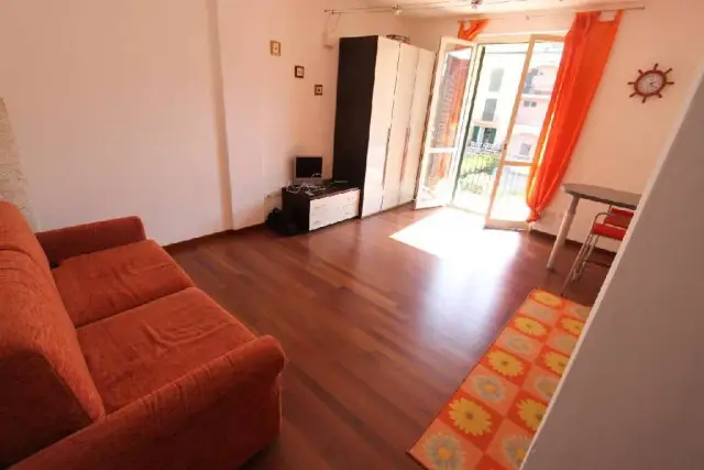 One-room flat in {3}, - Photo 1