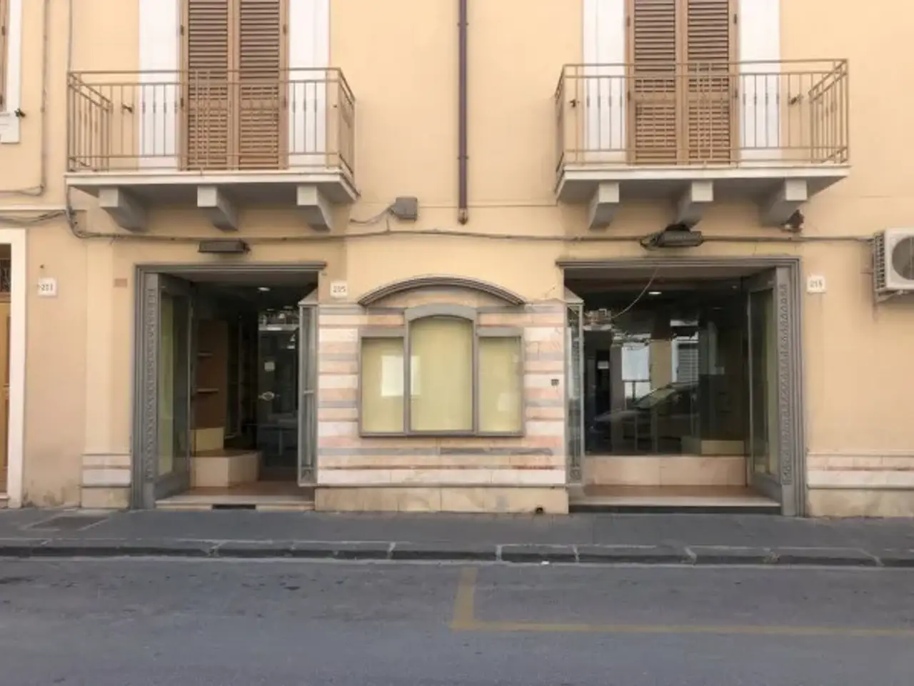 Negozio in Via Umberto I 209, Barcellona Pozzo Di Gotto, {3} - Foto 2