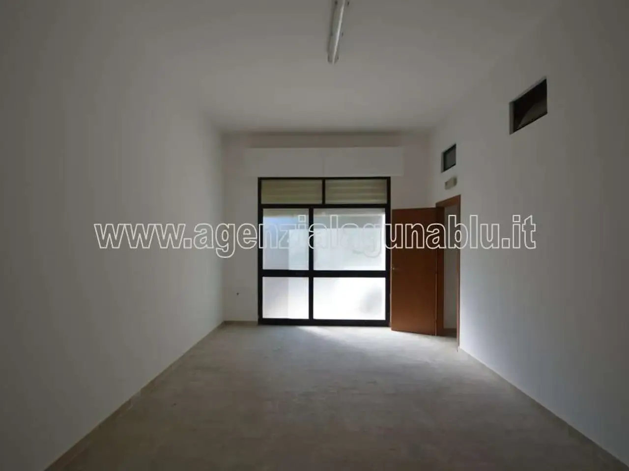 Magazzino in Via Don Primo Mazzolari, Mazara Del Vallo, {3} - Foto 2