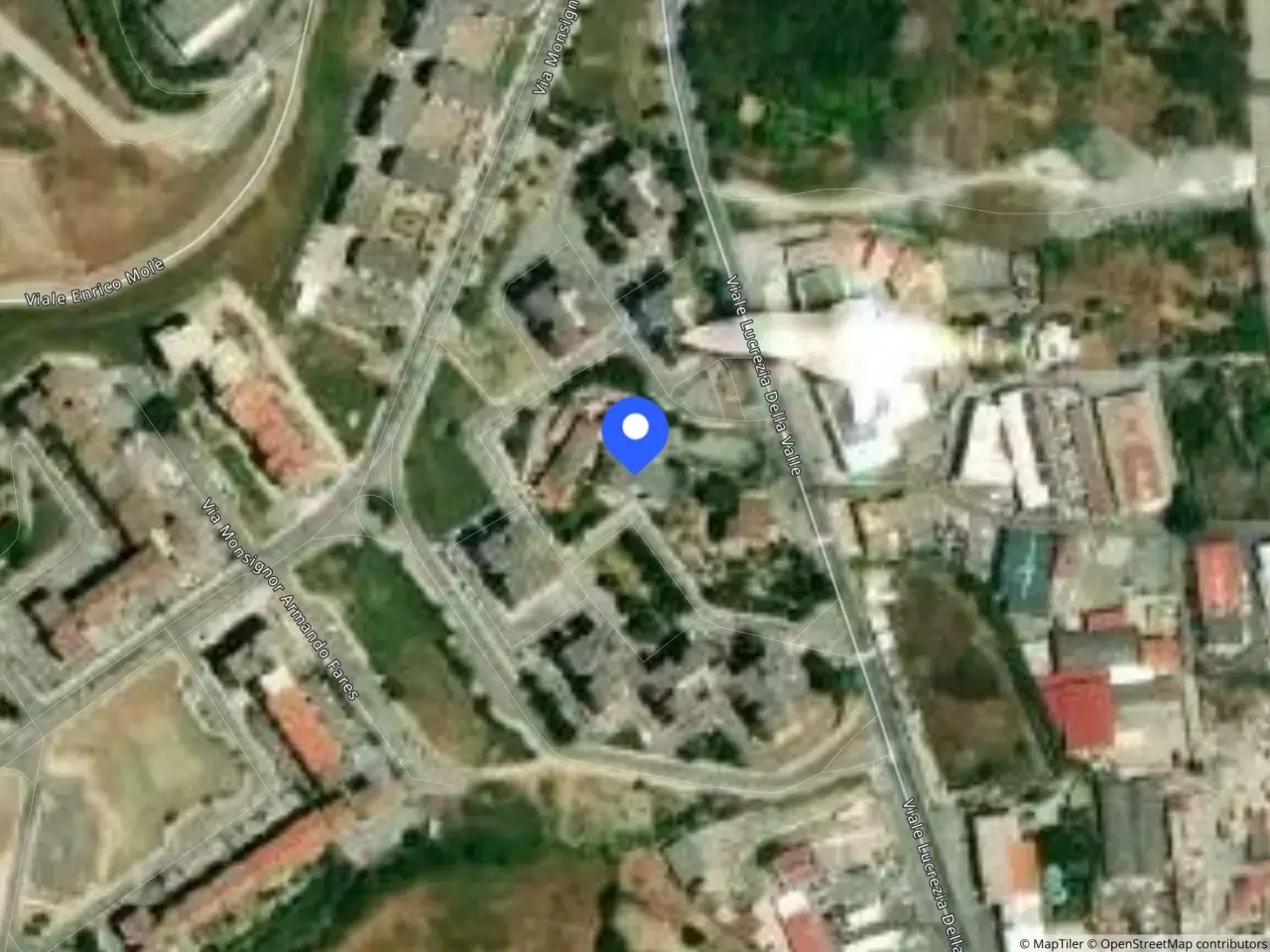 Fabbricato misto in Viale Lucrezia della Valle, 102, 88100 Catanzaro Cz, Italia 102, Catanzaro, {3} - Foto 1
