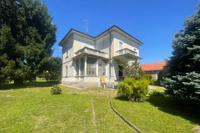 Mansion in Viale Risorgimento 16, Fino Mornasco - Photo 1