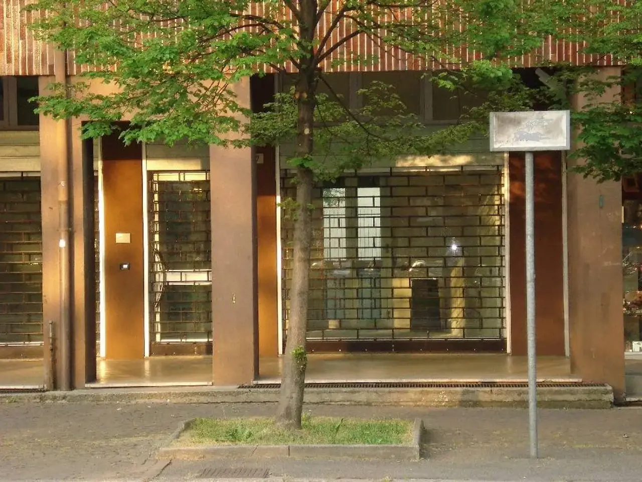 Negozio in Via Roma, Arcore, {3} - Foto 1