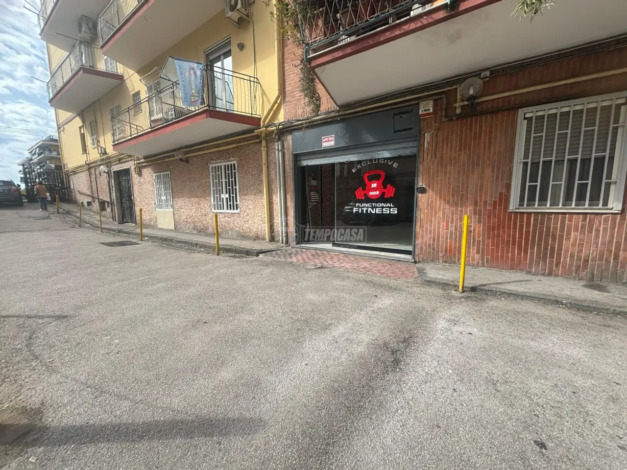 Negozio in Viale Colli Aminei 62, Napoli, {3} - Foto 2