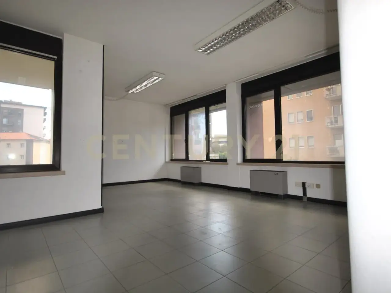 Ufficio in Via Adriano Cristofoli 40, Verona, {3} - Foto 2
