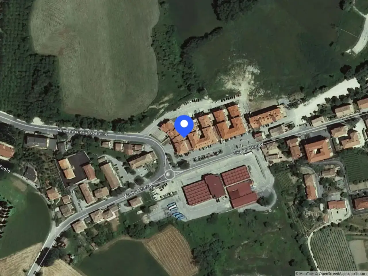 Magazzino in Via Le Mosse 22 22, Camerino, {3} - Foto 1