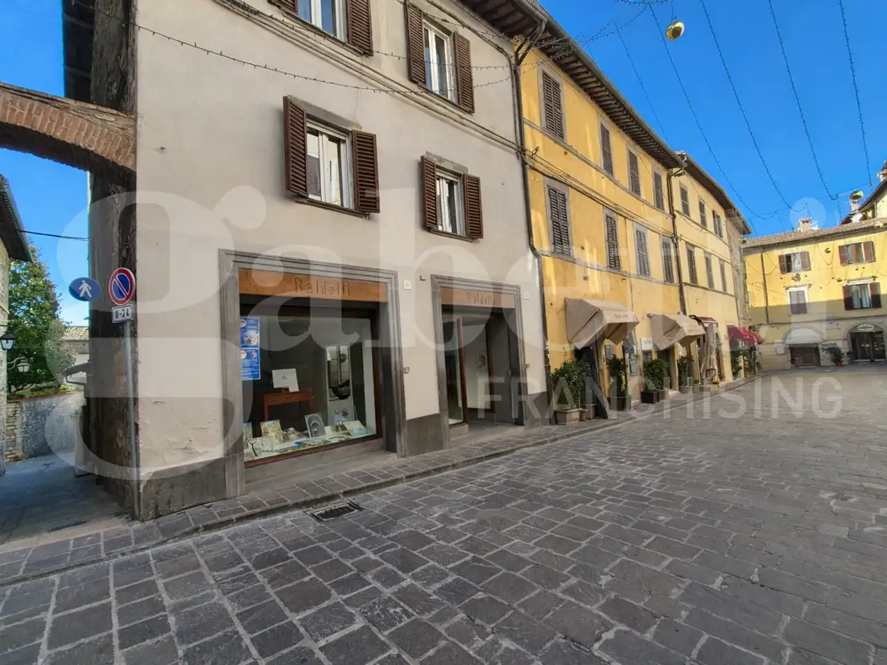 Negozio in Corso Garibaldi 14, Gubbio, {3} - Foto 1