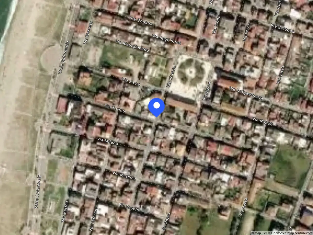 Negozio in Ad Angolo tra La Via Roma E La Via Torino, San Ferdinando, {3} - Foto 2