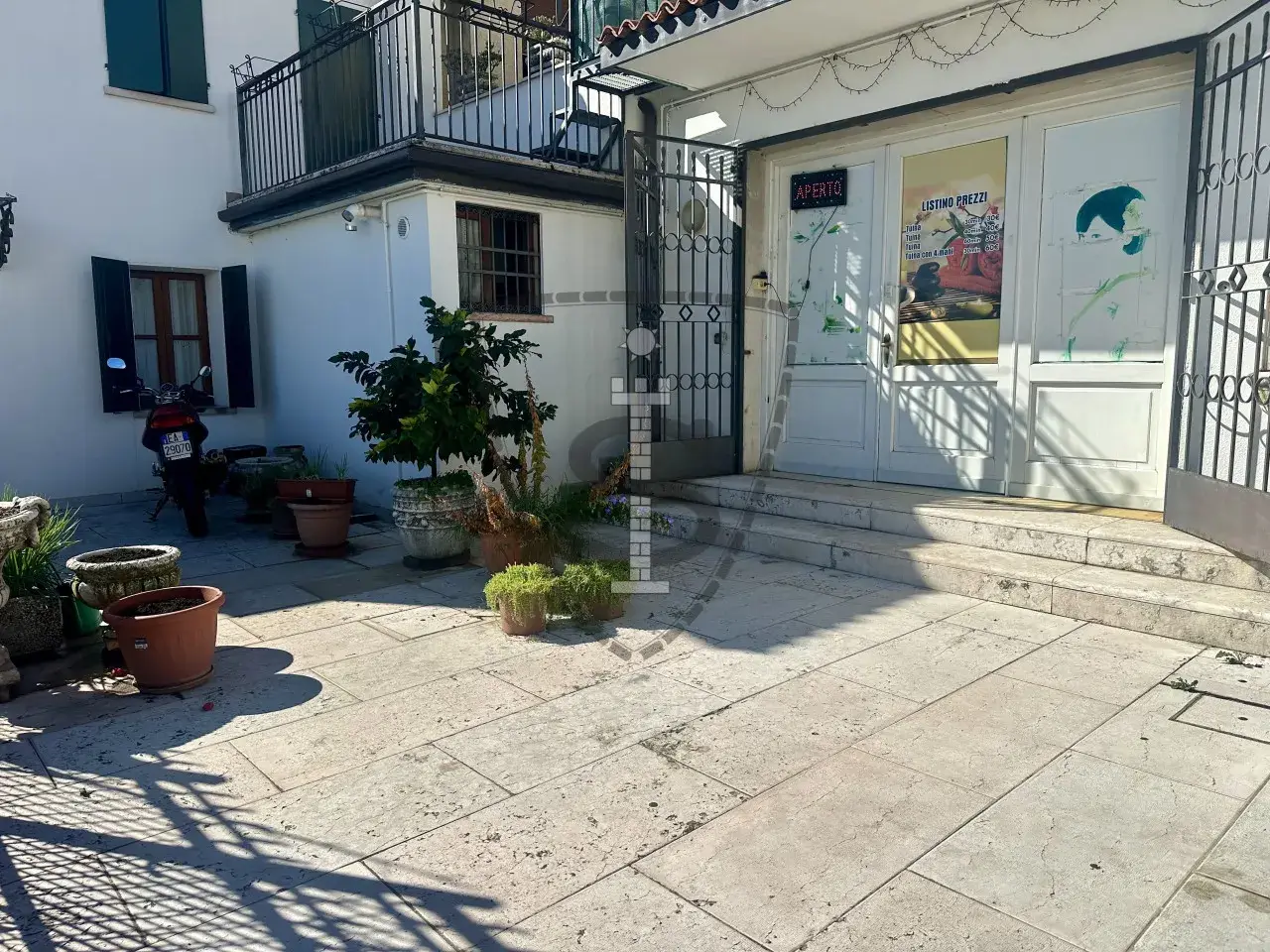 Negozio in Via Capitelvecchio,76, Bassano Del Grappa, {3} - Foto 2