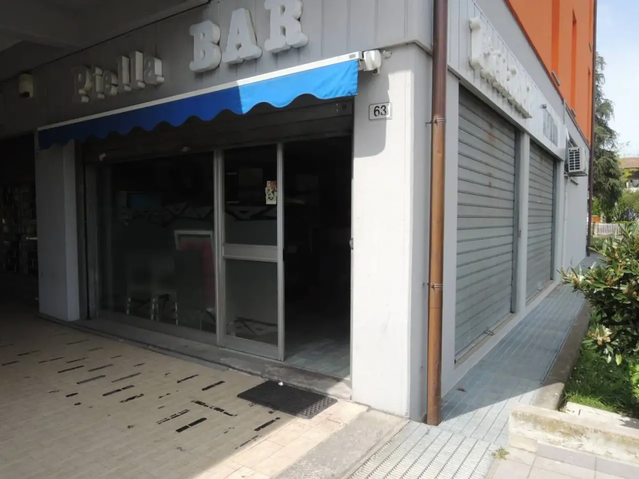 Locale commerciale in Via Gregorio Agnini, Castelfranco Emilia, Modena, Castelfranco Emilia, {3} - Foto 1