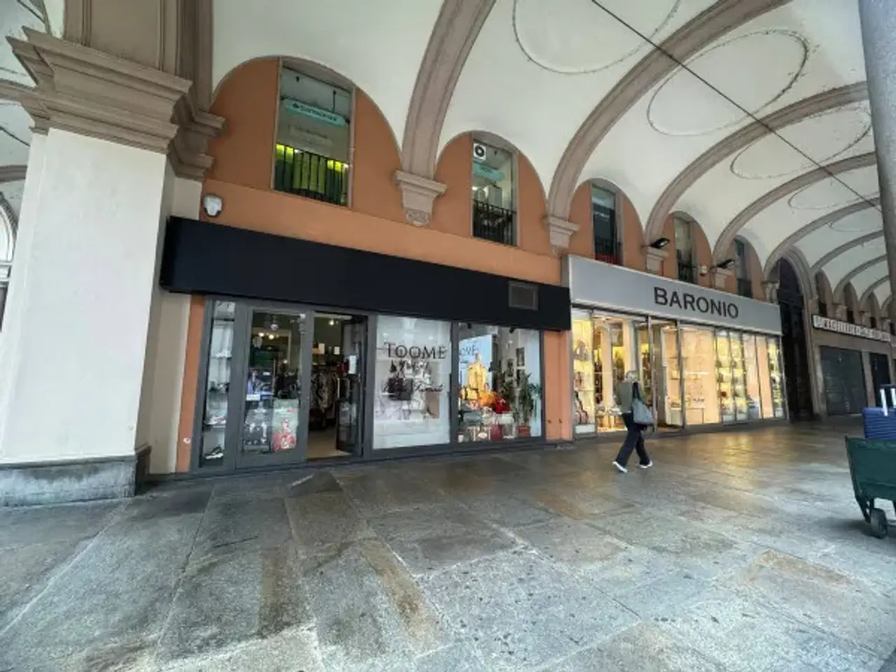 Negozio in Via Giuseppe Garibaldi 46, Torino, {3} - Foto 2