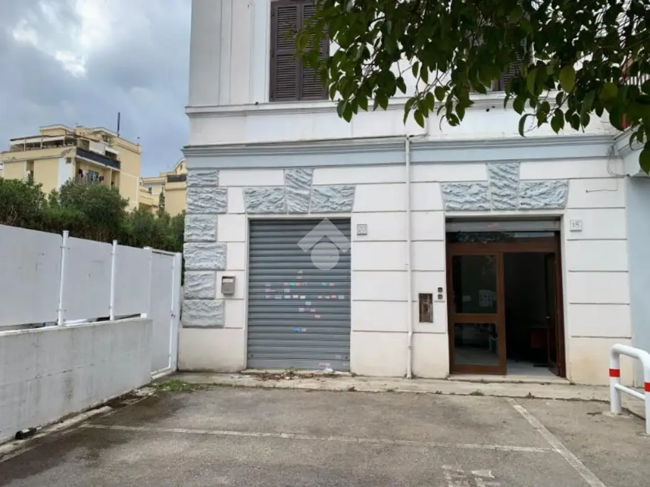 Negozio in Via Isidoro di Carace 18, Roma, {3} - Foto 2