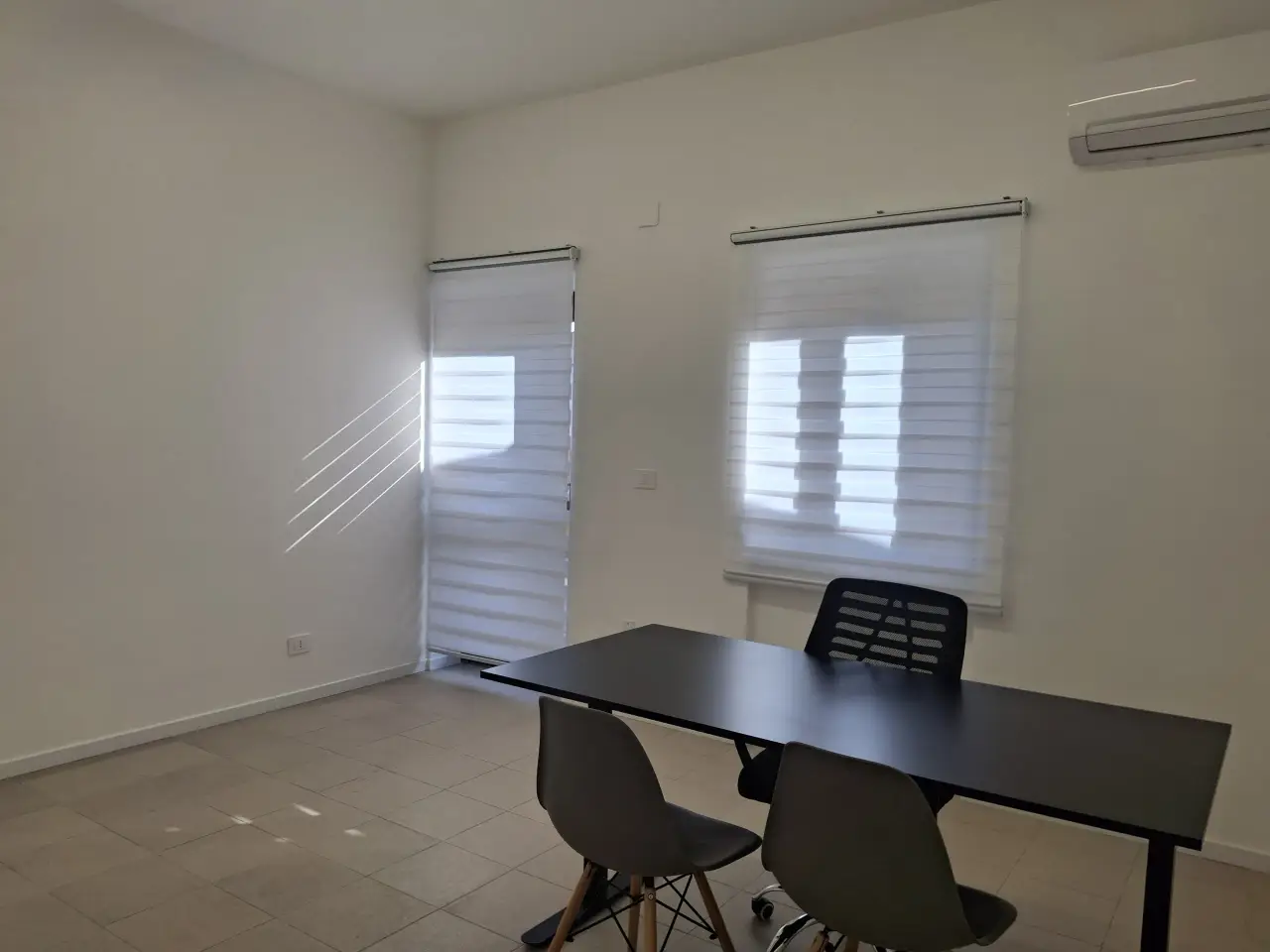 Ufficio in Via Martiri di Belfiore, Civitanova Marche, {3} - Foto 1