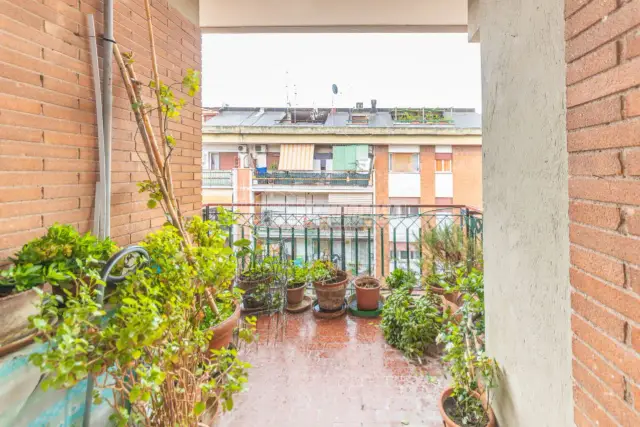 4-room flat in Via Marco Celio Rufo 12, Roma - Photo 1