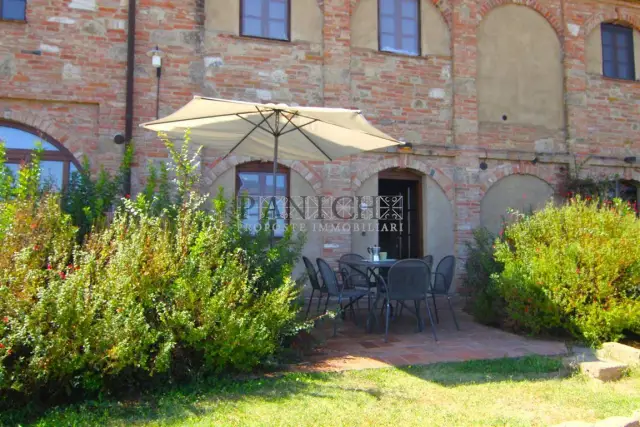 Country house or cottage, Asciano - Photo 1