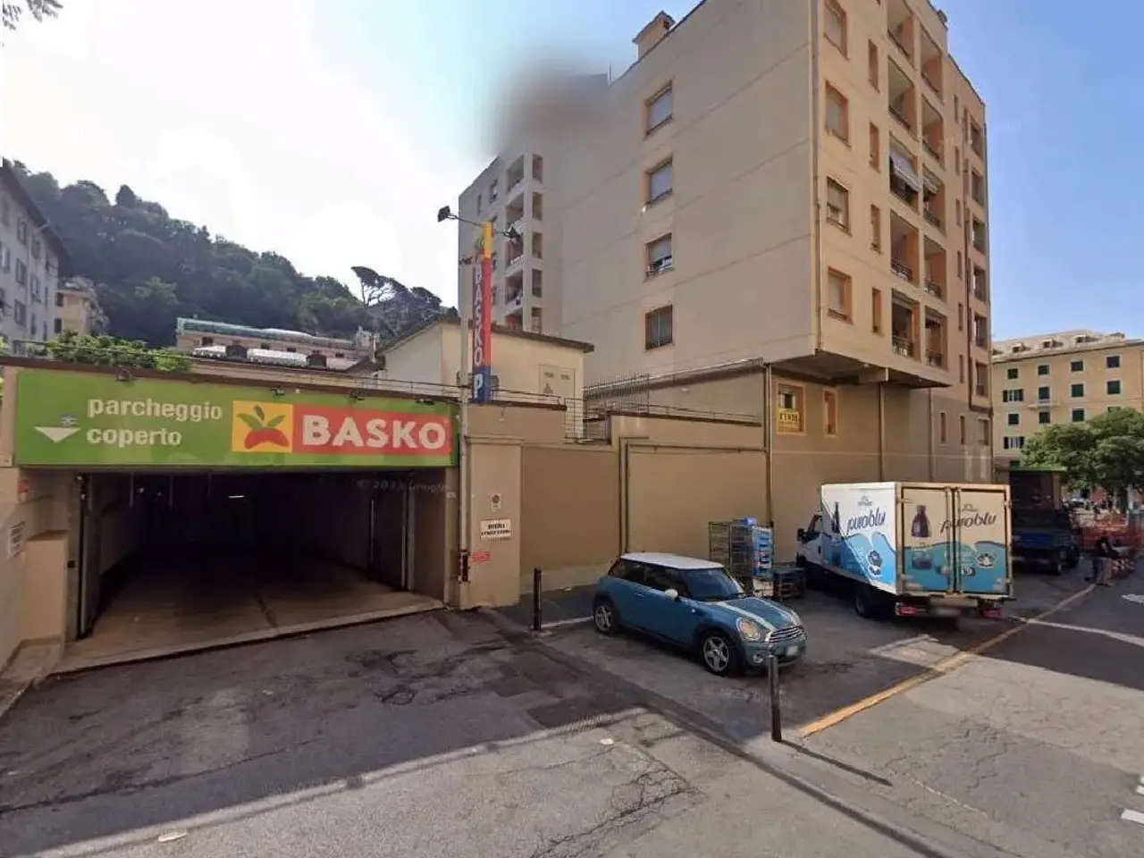 Parcheggio chiuso in Via Alizeri 5lr, Genova, {3} - Foto 1