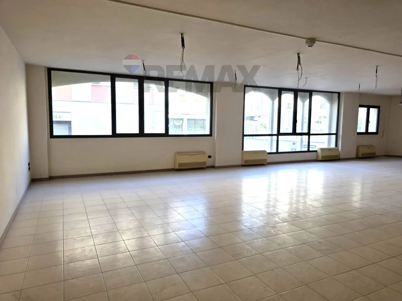 Ufficio in Viale Giuseppe Mazzini 13, Valdobbiadene, {3} - Foto 2
