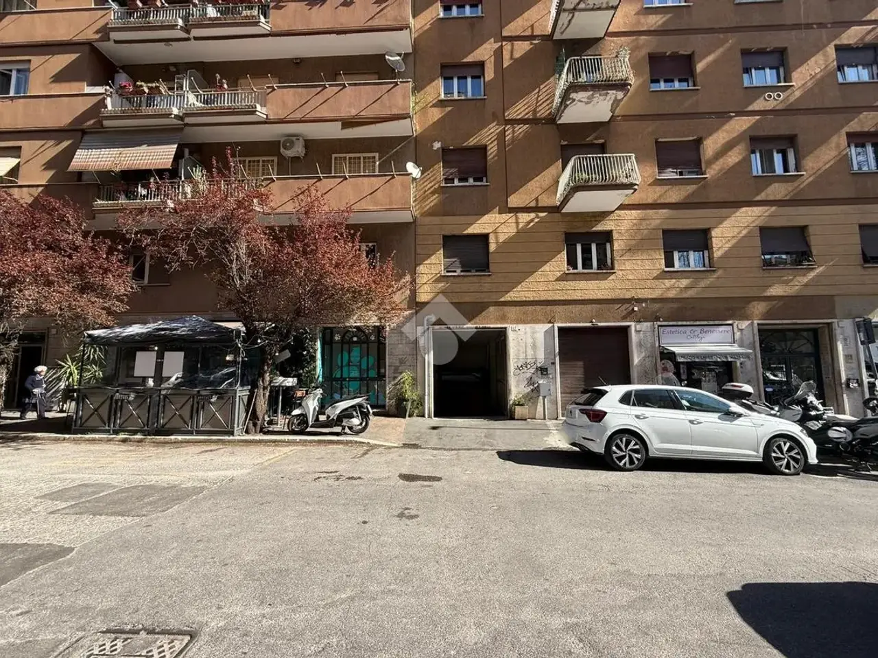 Magazzino in Via Marcantonio Bragadin 12, Roma, {3} - Foto 2