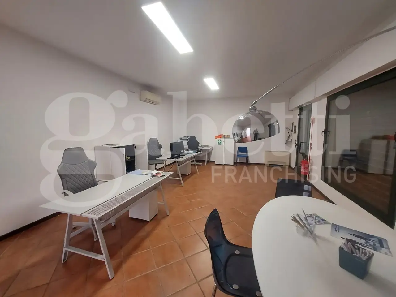 Negozio in Viale Luzzatti 108, Treviso, {3} - Foto 2