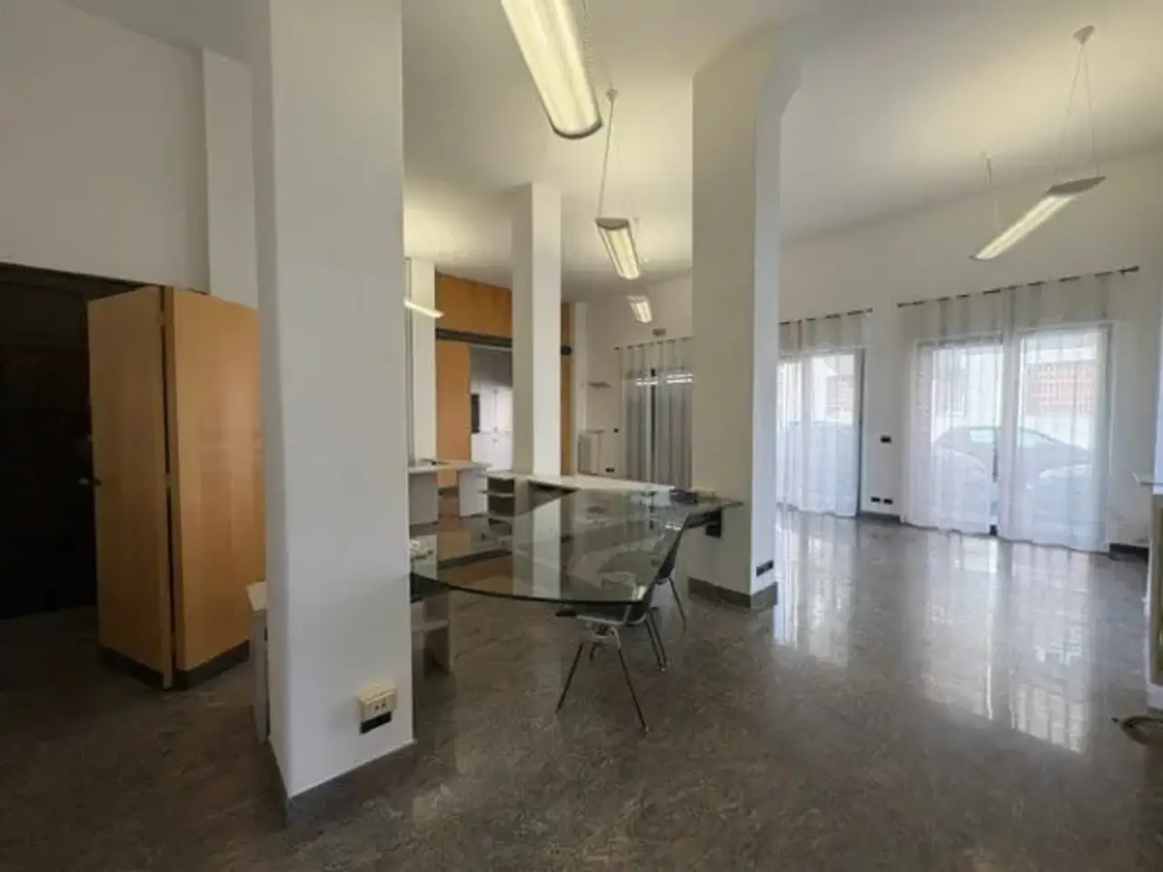 Negozio in Via La Loggia 16, Torino, {3} - Foto 2