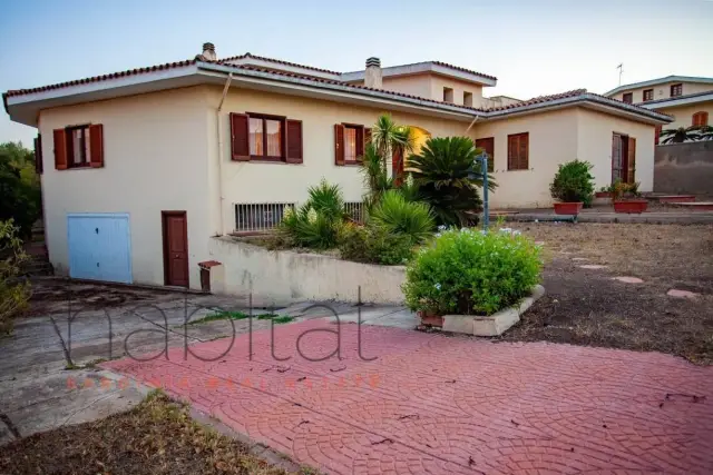 Mansion in Via della Ferula 37, Olbia - Photo 1