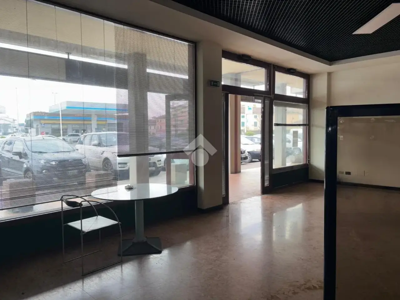 Negozio in Via Quadrato 92, Villafranca Di Verona, {3} - Foto 1