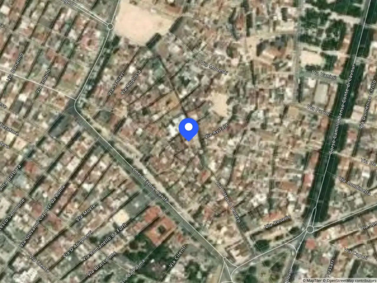 Negozio in Piazza Garibaldi Menotti Nn. 13-14, Via Giornatella 4 E Via S. Antonio 1 Ruvo di Puglia Ba, Italia 13, Ruvo Di Puglia, {3} - Foto 2