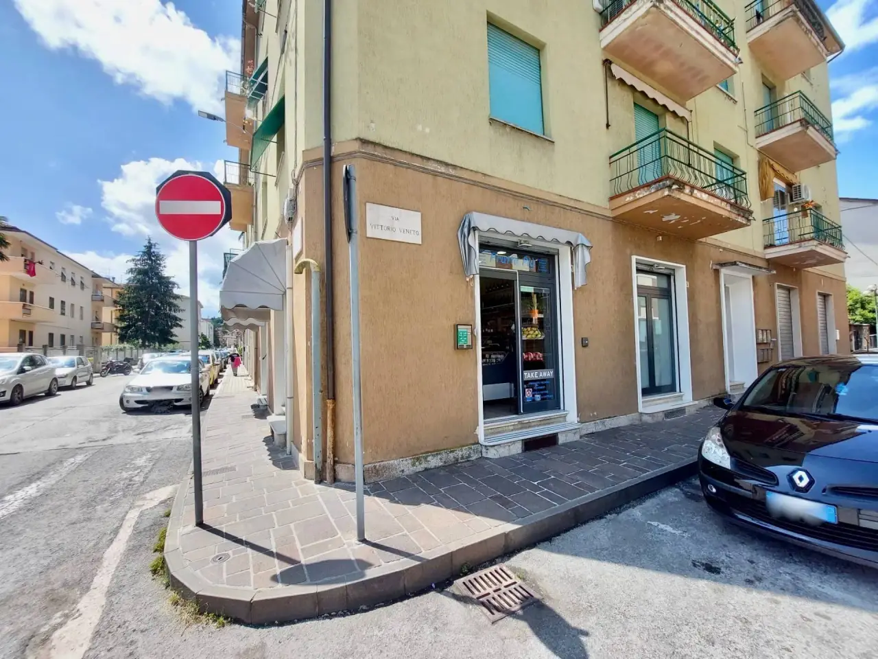 Negozio in Via Vittorio Veneto 17, Fabriano, {3} - Foto 2