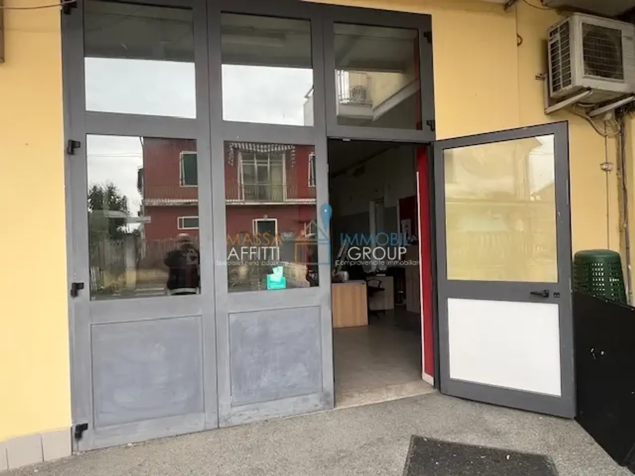 Negozio in Via del Papino 15, Massa, {3} - Foto 1