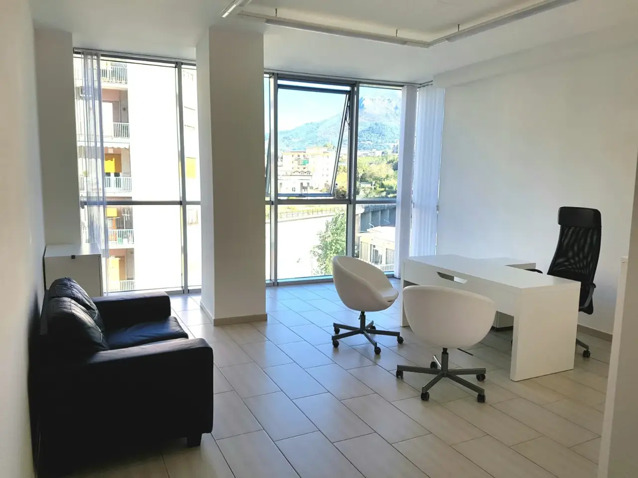 Azienda in Via Irno 2, Salerno, {3} - Foto 1