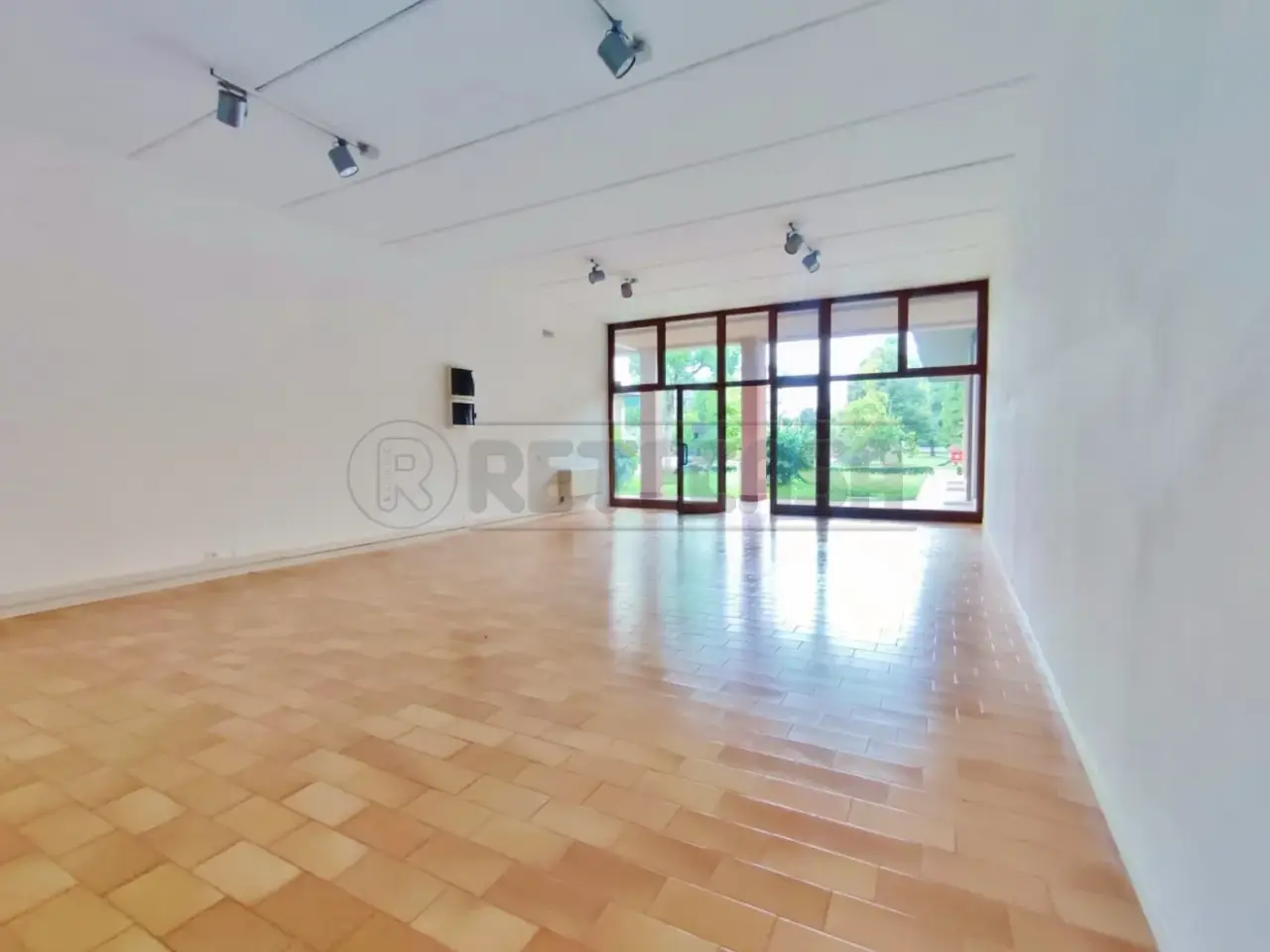 Palazzina commerciale in Via De Gasperi, Altavilla Vicentina, {3} - Foto 1
