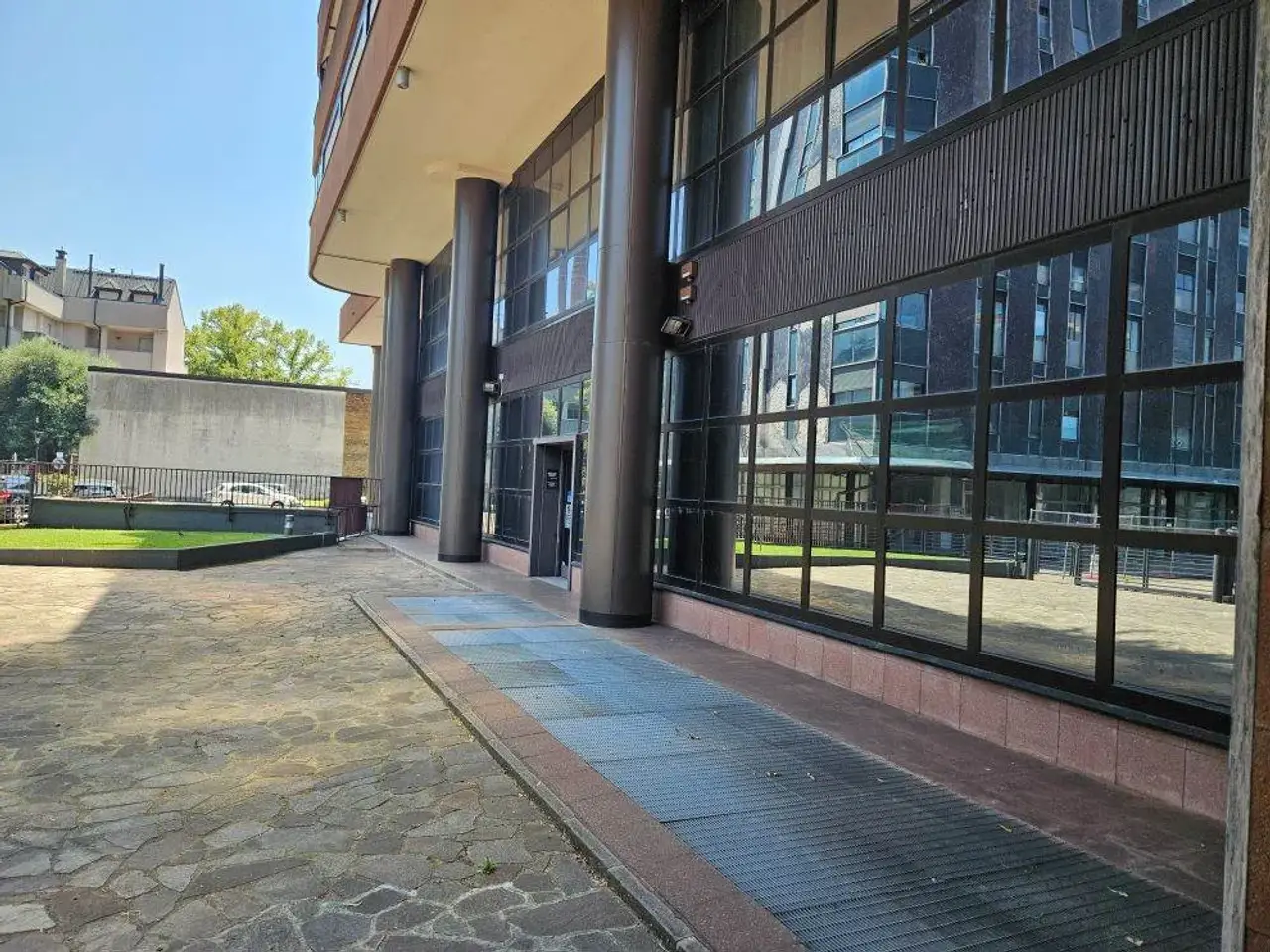 Ufficio in Via  Alberto da Giussano, Legnano, {3} - Foto 1