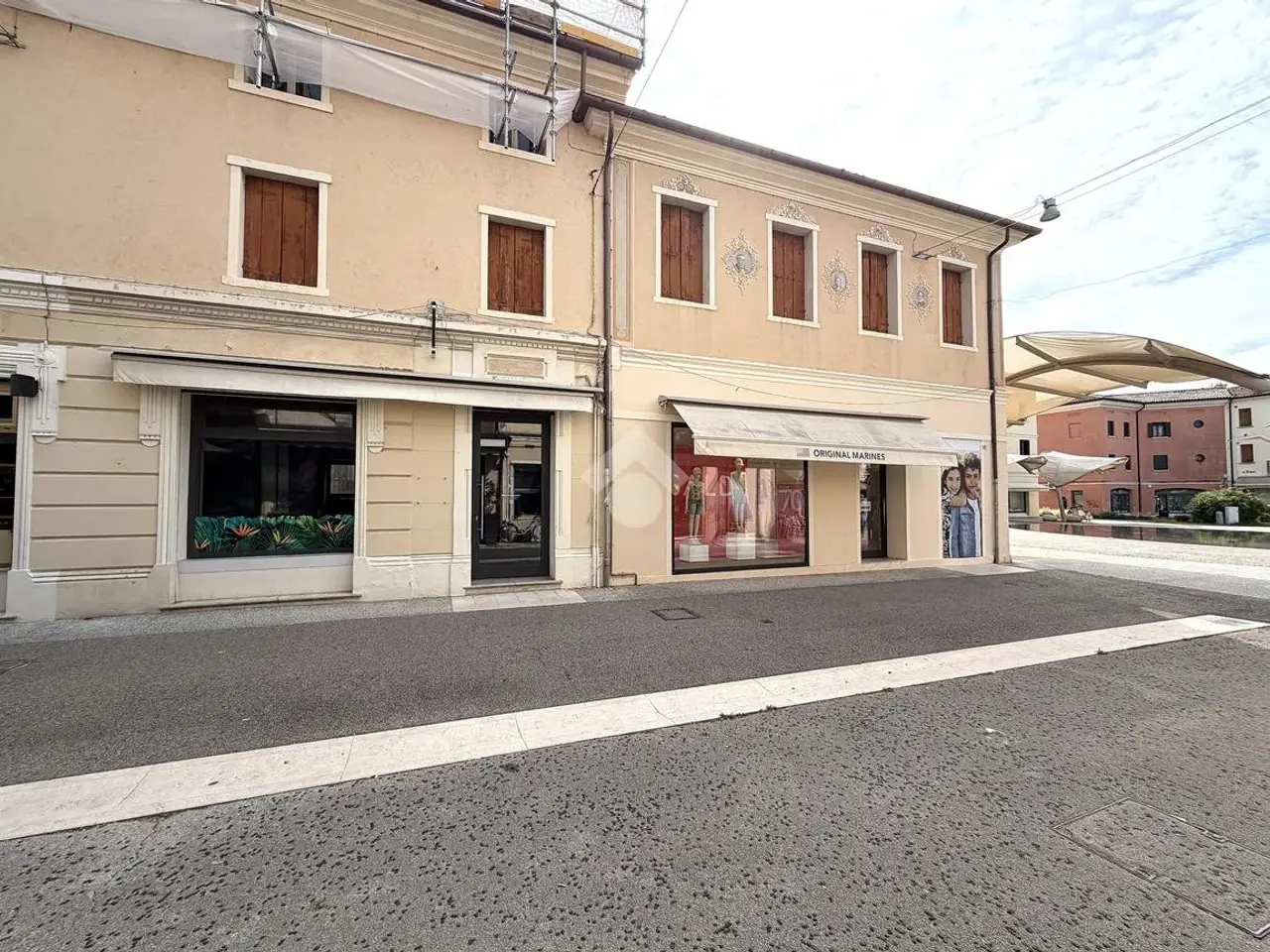 Negozio in Via Camillo Benso Cavour 15, Montebelluna, {3} - Foto 2