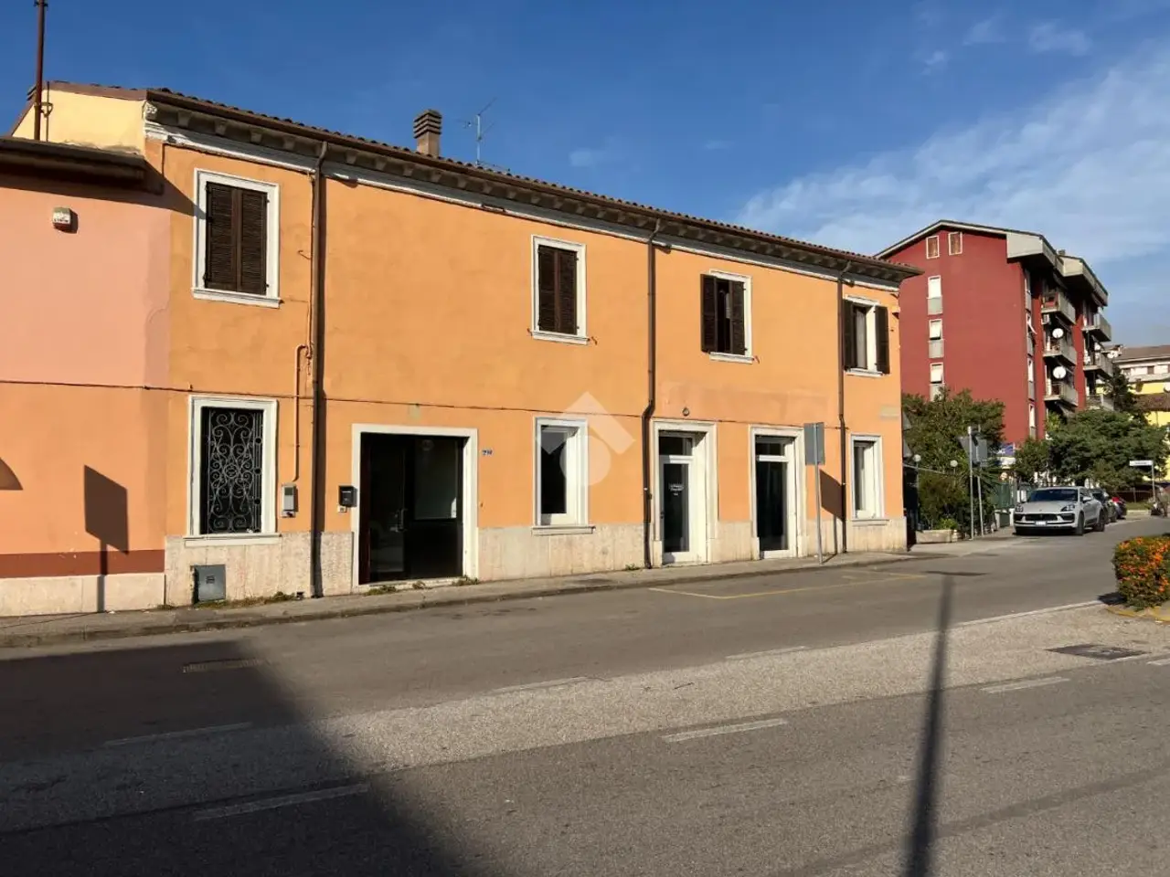 Negozio in Via Scuderlando 288, Verona, {3} - Foto 2