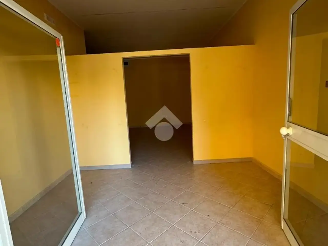 Negozio in Via Piave, Grumo Nevano, {3} - Foto 2