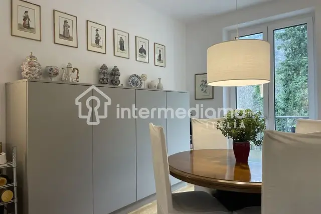 insertion image