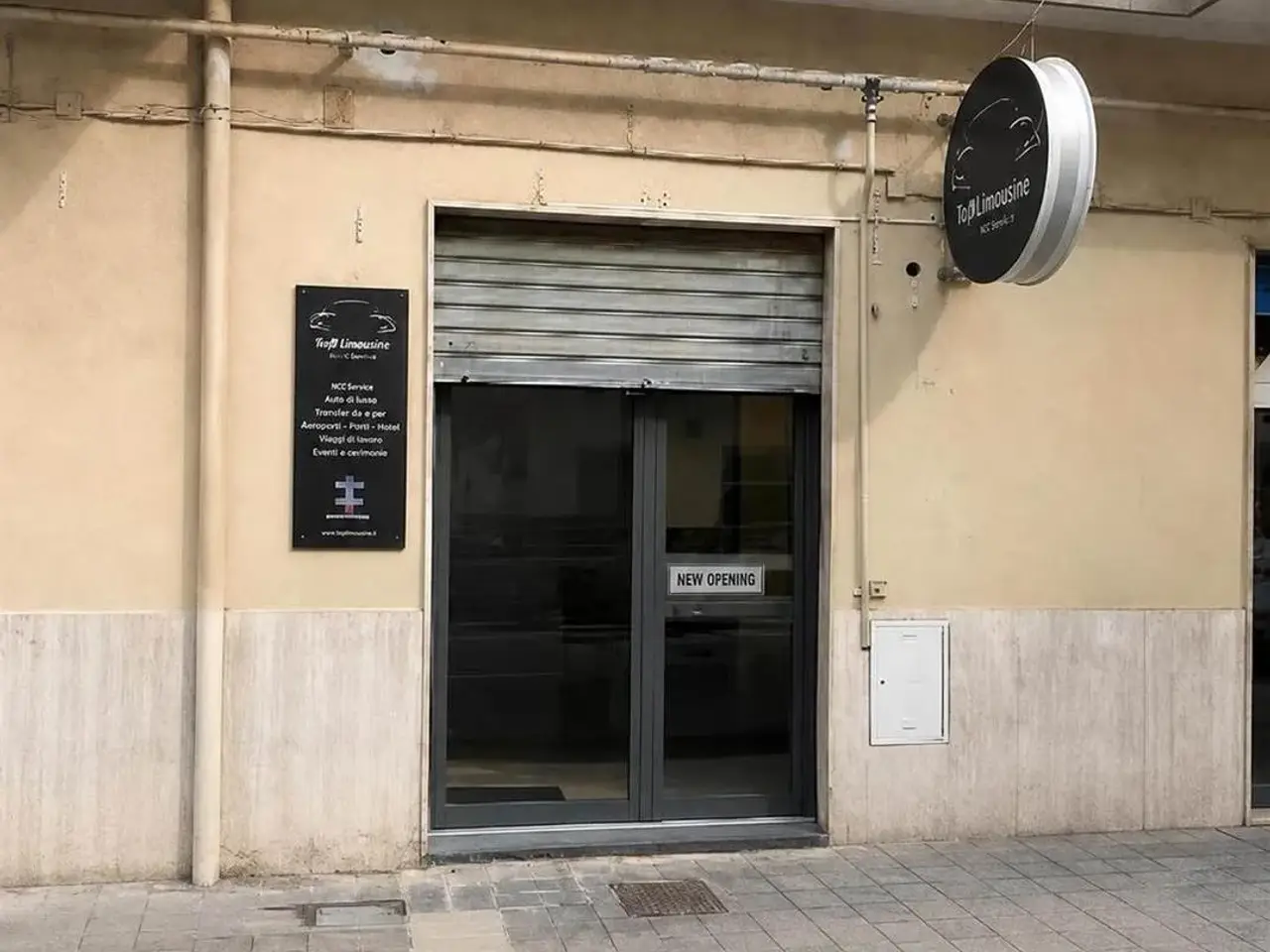 Negozio in Via Raffaele Mauri, Salerno, {3} - Foto 1