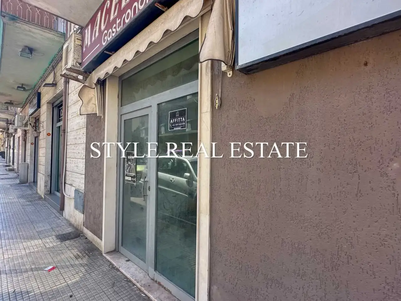 Negozio in Viale Zecchino 161, Siracusa, {3} - Foto 1