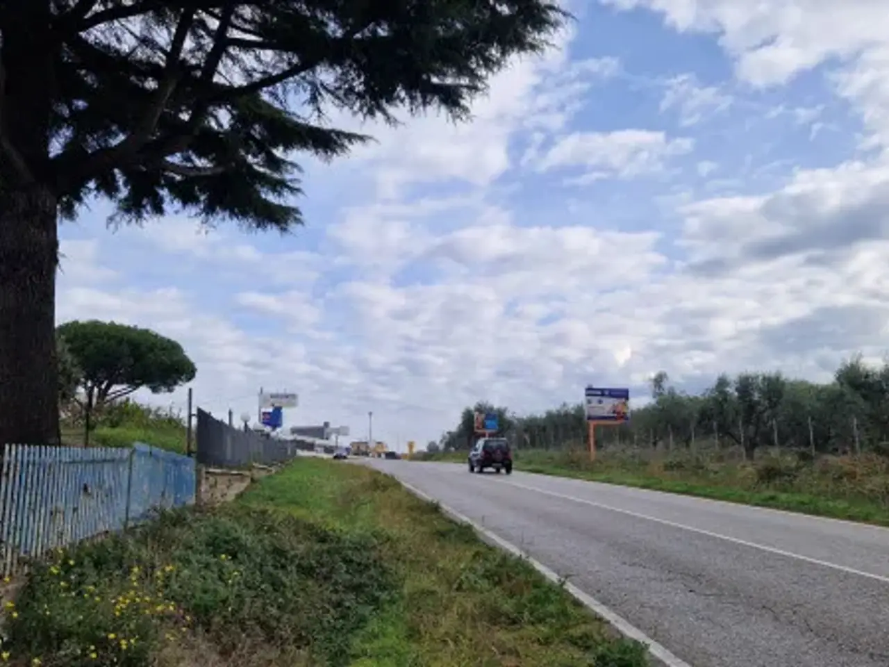 Capannone in Strada Tuscanese, Viterbo, {3} - Foto 2