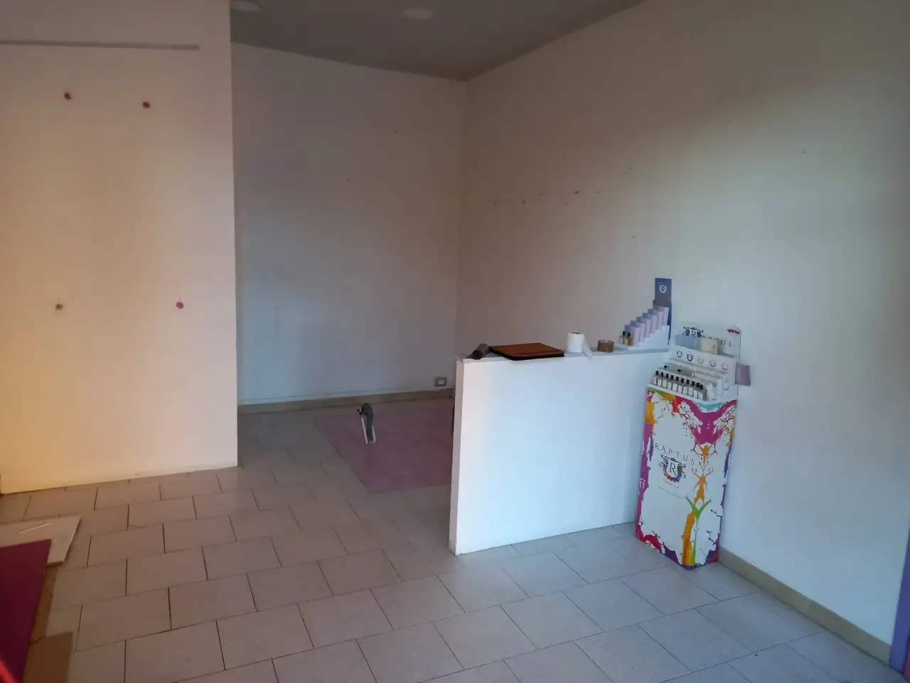 Esercizio commerciale in Via Vittorio Veneto 68, Crespina Lorenzana, {3} - Foto 1