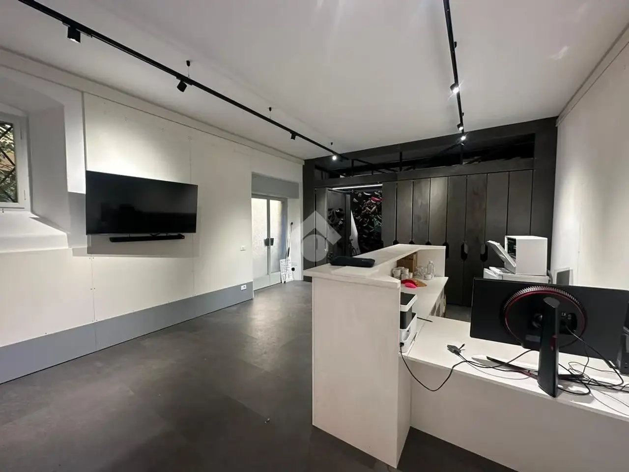 Negozio in Via Ferrera 36, Arco, {3} - Foto 1